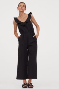 HM-Kombinezon-od-viskozne-mješavine-s-volanima-3999-eura-scaled