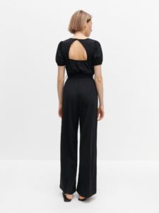 Reserved-Kombinezon-s-izrezom-na-leđima-249-kn