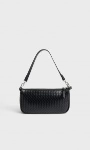 Stradivarius, torbica preko ramena, 69,90 kn