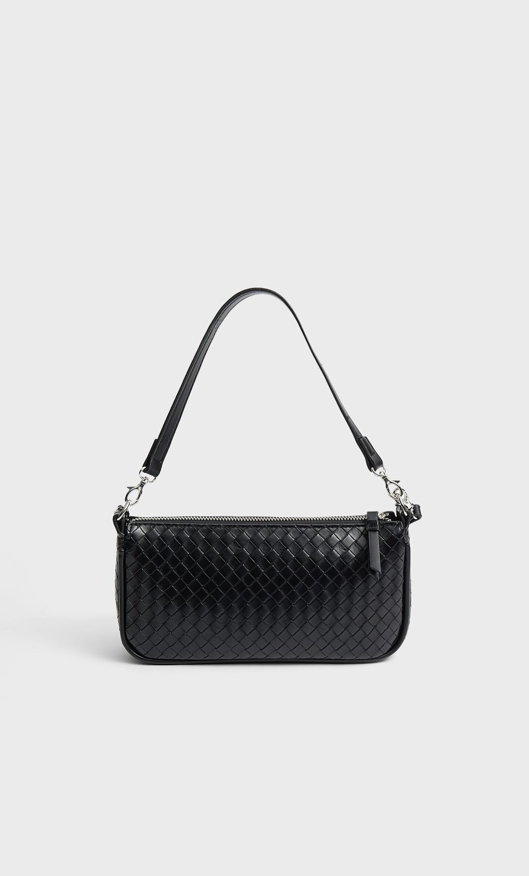 Stradivarius, torbica preko ramena, 69,90 kn