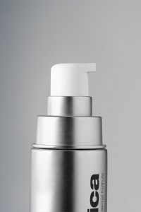 Pump Detail 1 - Smart Response Serum