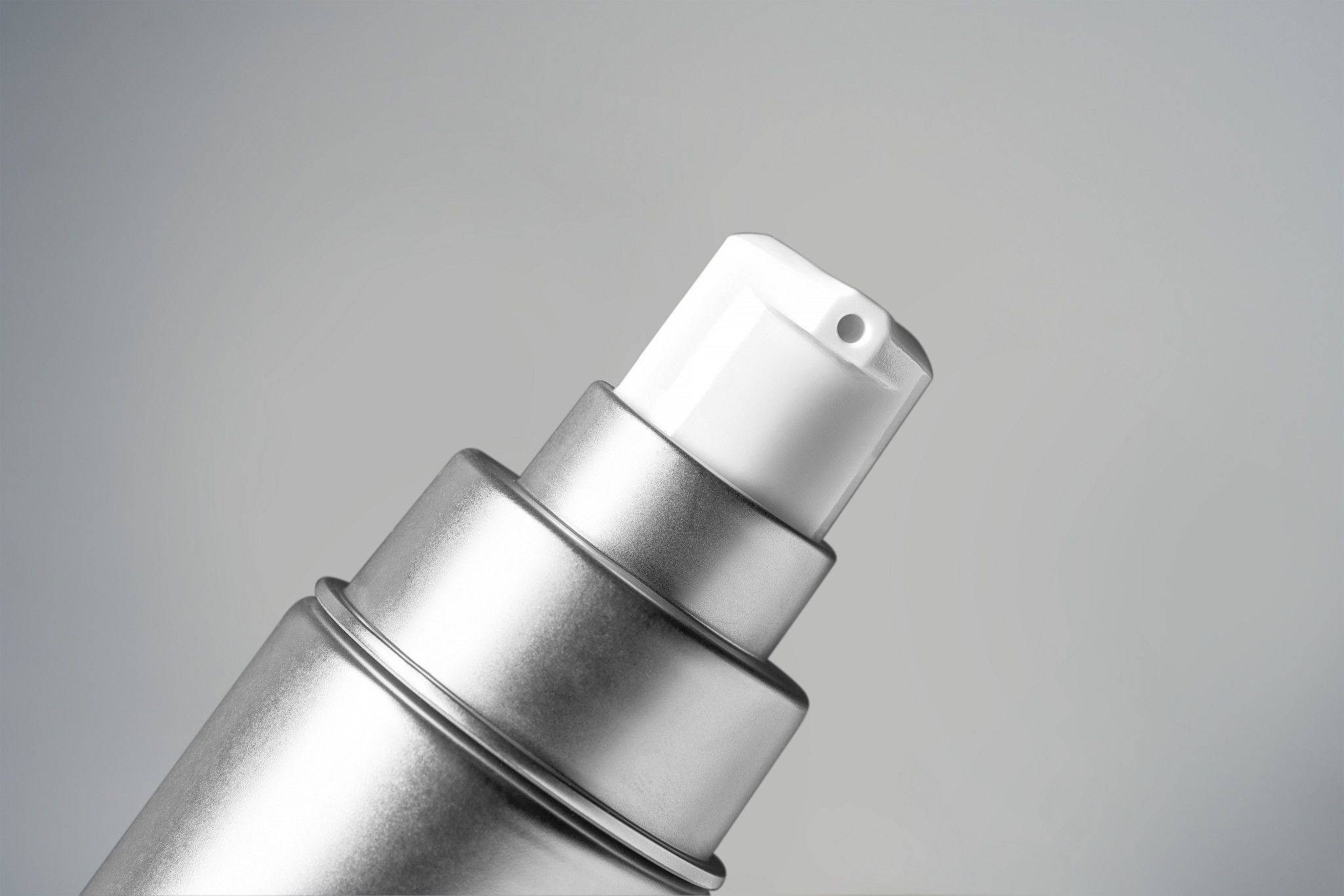 Pump Detail 2 - Smart Response Serum
