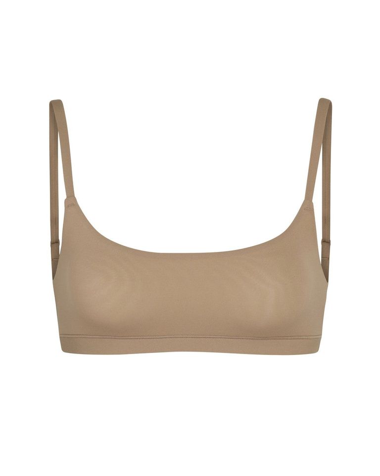 1626447865-skims-bra-br-scn-2025-des-fl-380c9076-5f2a-4b18-a5c6-b616b6d5753d-1456x-1626447793