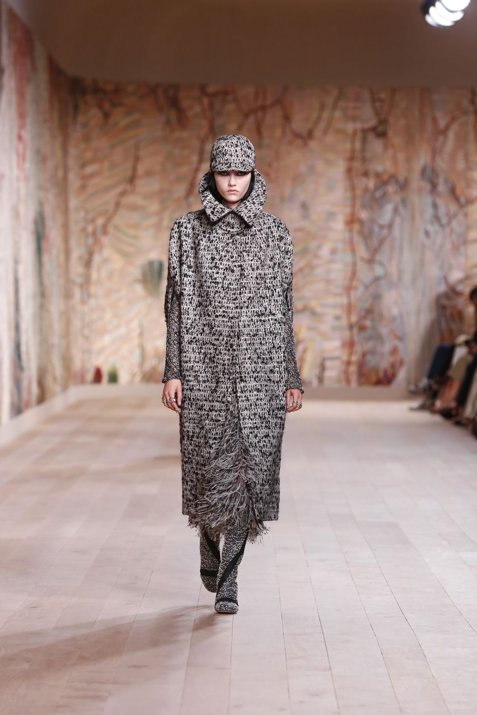 dior-hc-aw21-22-look-01-1625581722
