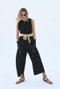 Zara, kombinezon s rupičastim vezom limited edition, 549,90 kn