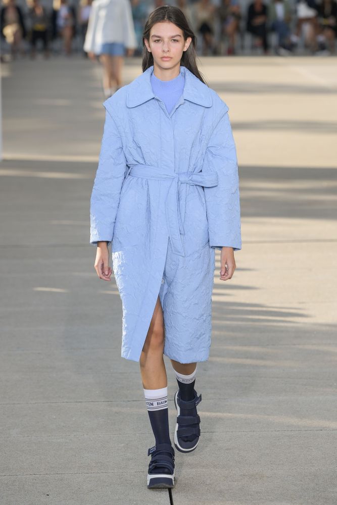 large_Baum Und Pferdgarten SS22 look 11