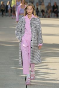 large_Baum Und Pferdgarten SS22 look 17