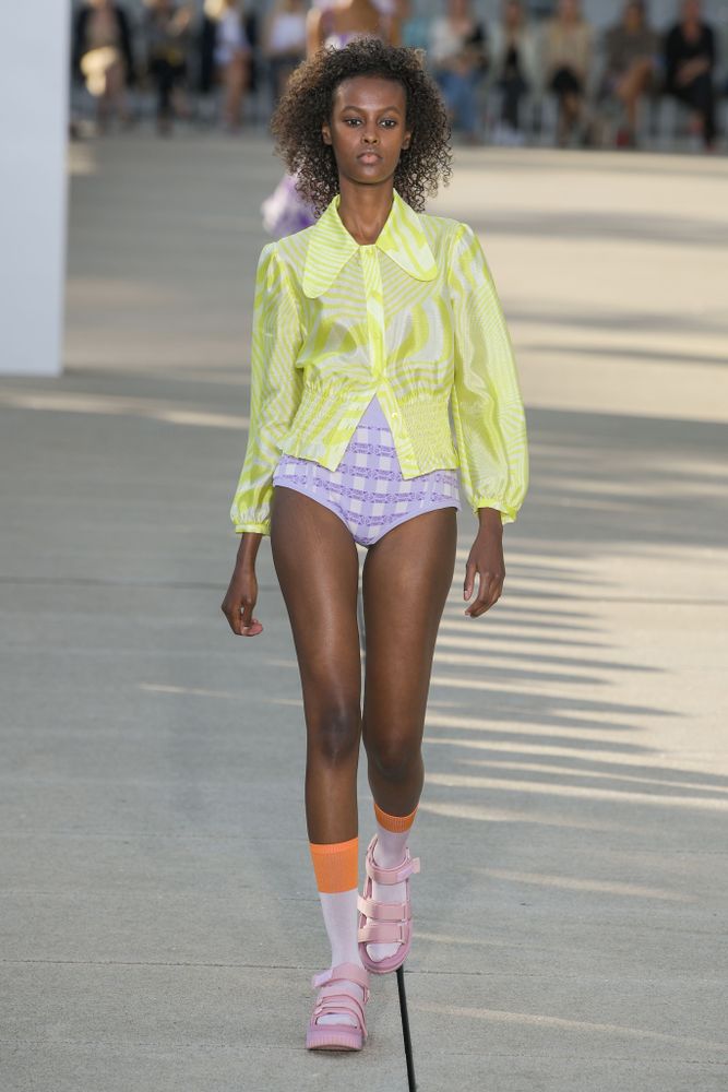 large_Baum Und Pferdgarten SS22 look 20