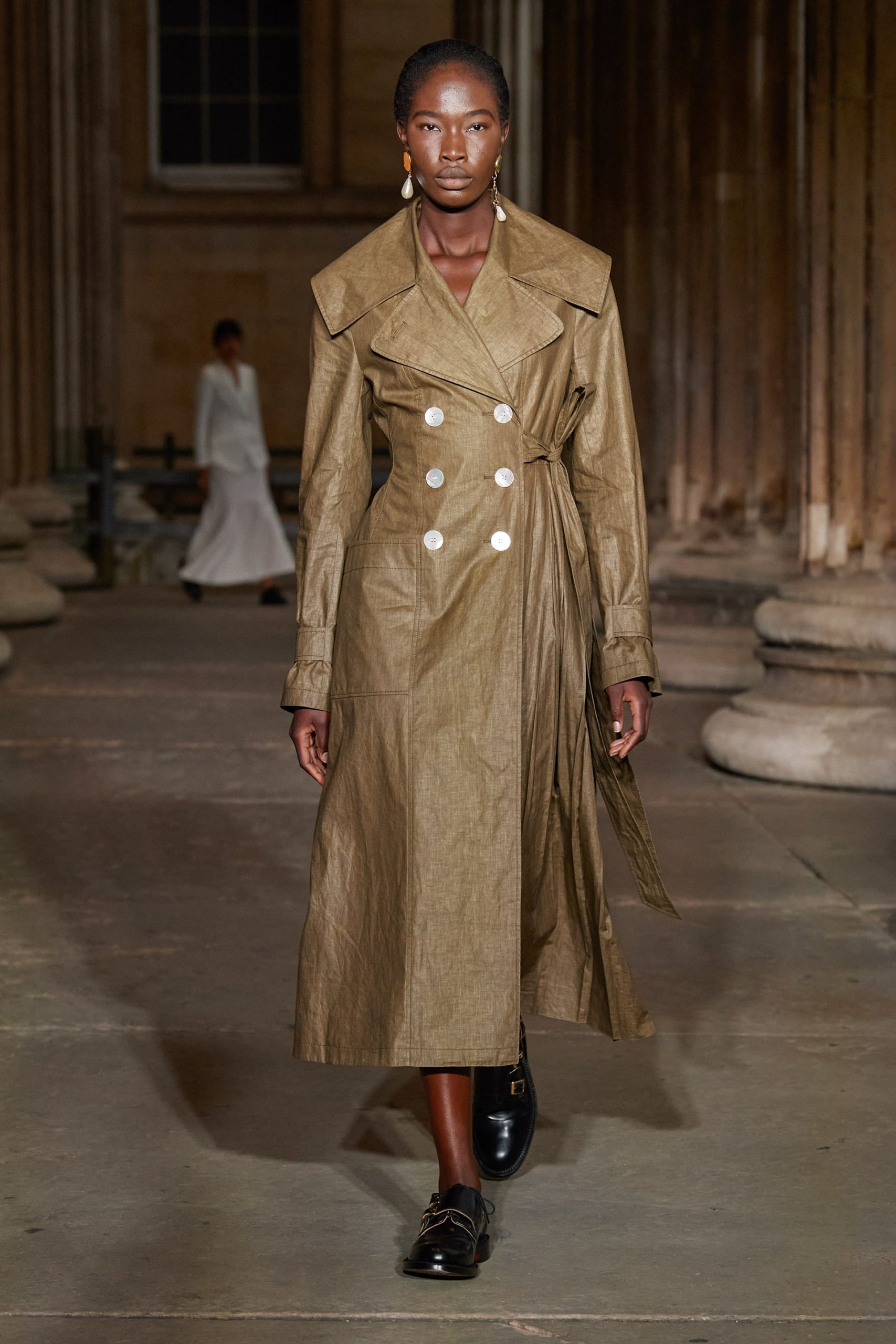 00005-Erdem-Spring-22-RTW-London-credit-gorunway