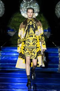 https___hypebeast.com_wp-content_blogs.dir_6_files_2021_09_fendi-versace-vendace-milan-fashion-week-runway-38