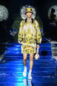 https___hypebeast.com_wp-content_blogs.dir_6_files_2021_09_fendi-versace-vendace-milan-fashion-week-runway-40