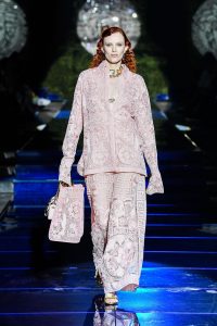 https___hypebeast.com_wp-content_blogs.dir_6_files_2021_09_fendi-versace-vendace-milan-fashion-week-runway-45