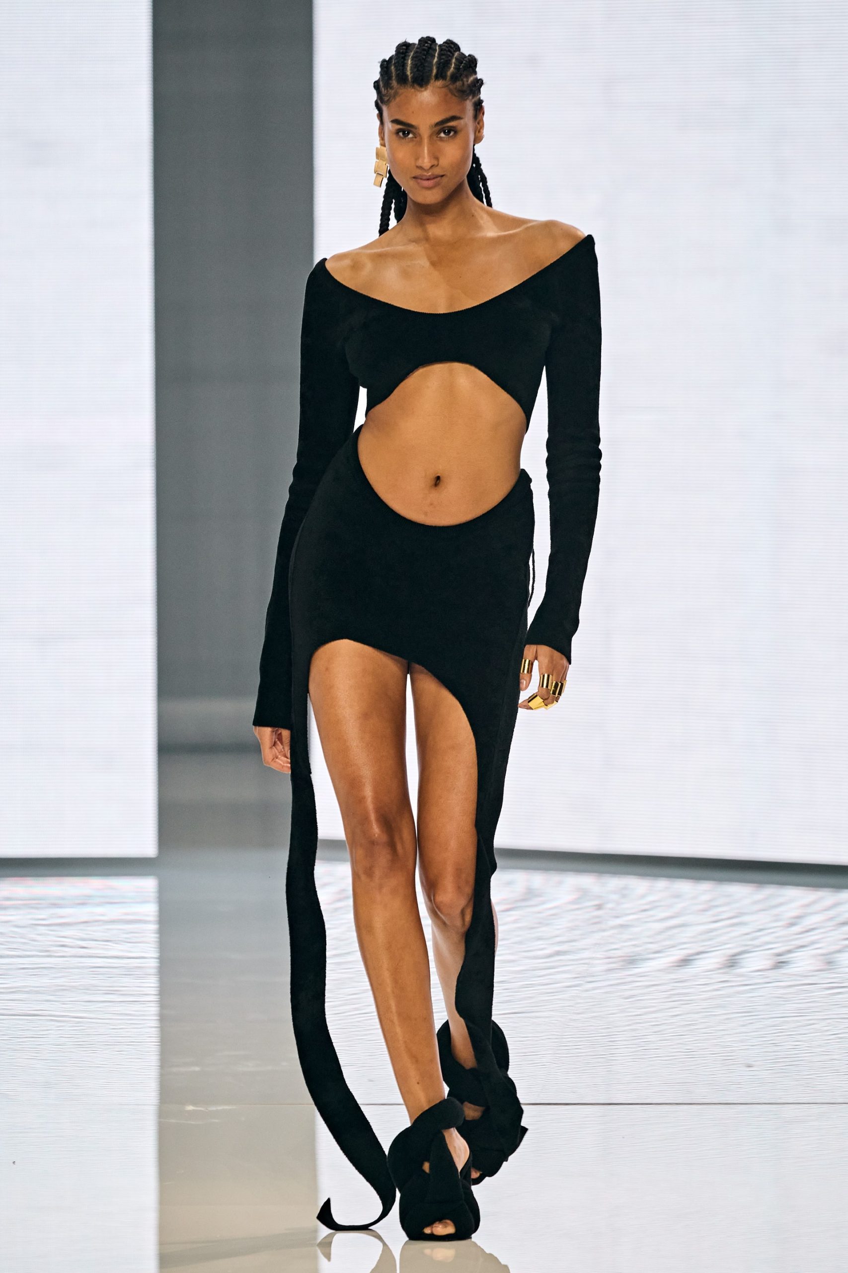 00001-BALMAIN-Spring-22-RTW-Paris-credit-gorunway