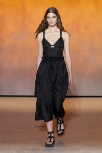 00004-Hermes-Spring-22-RTW-Paris-credit-Gorunway
