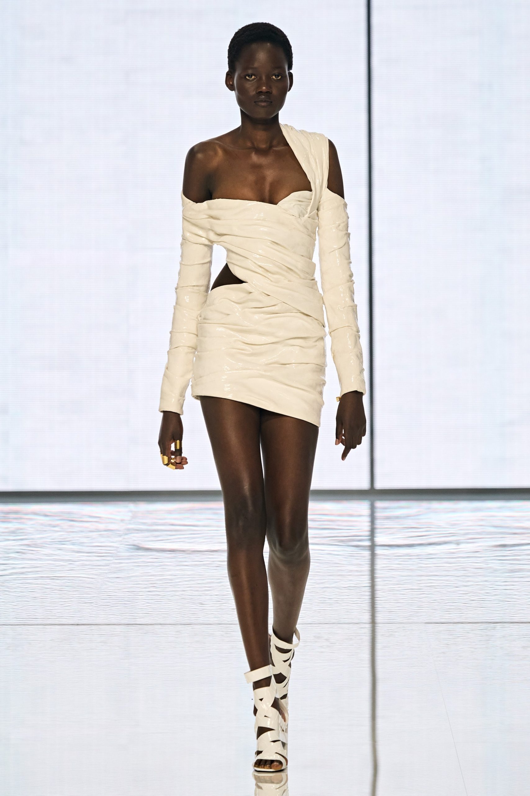 00014-BALMAIN-Spring-22-RTW-Paris-credit-gorunway