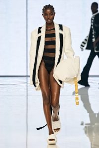 00033-BALMAIN-Spring-22-RTW-Paris-credit-gorunway