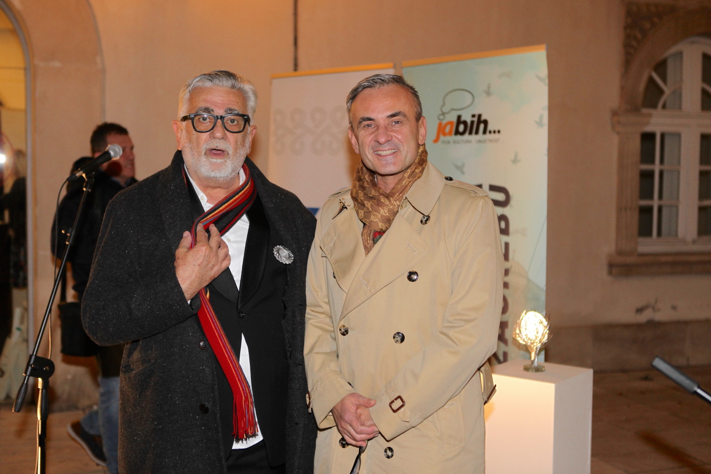 Davor Mestrovic, Ismet Efendic