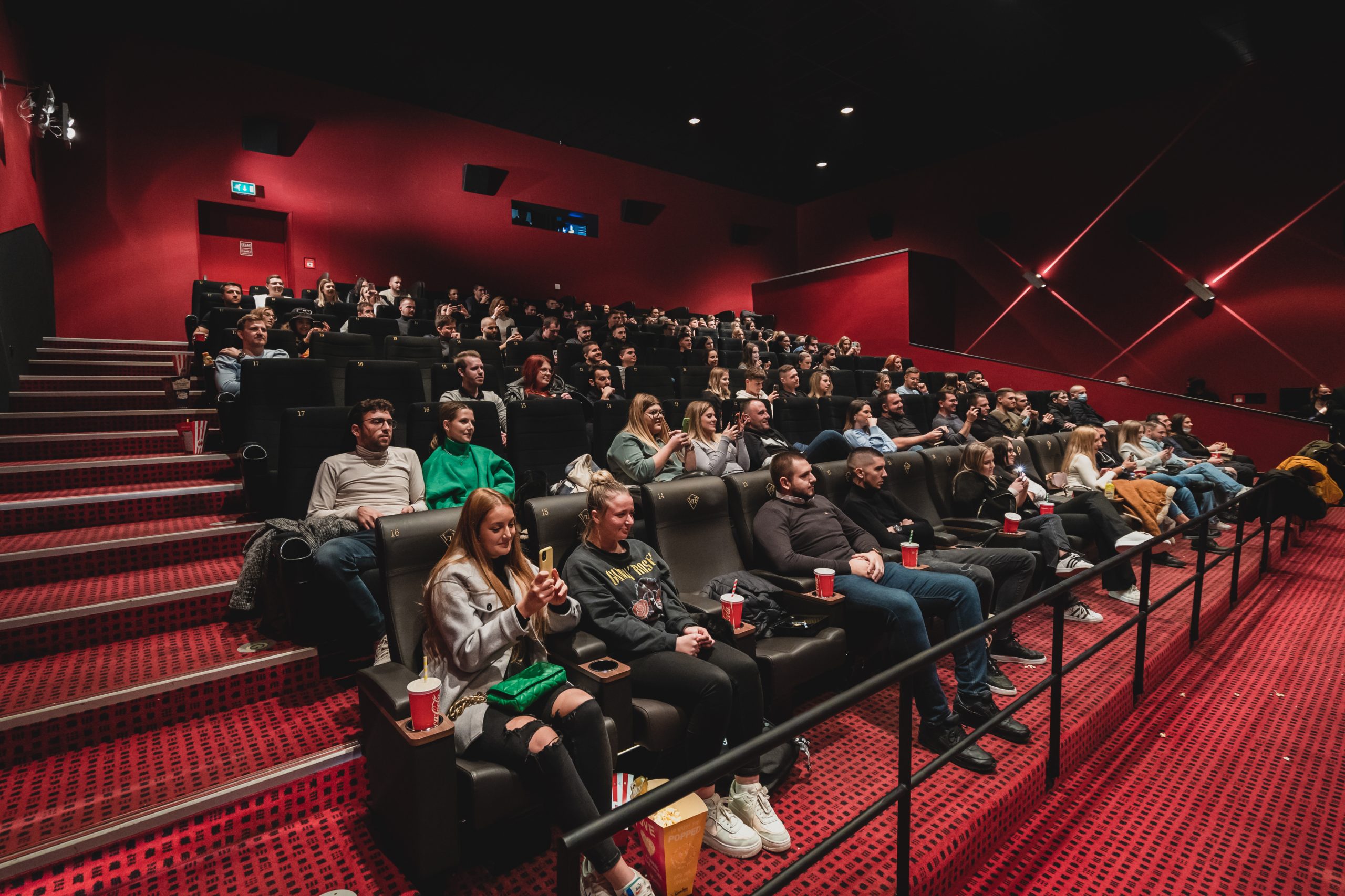 Juzni vjetar_premijera_16