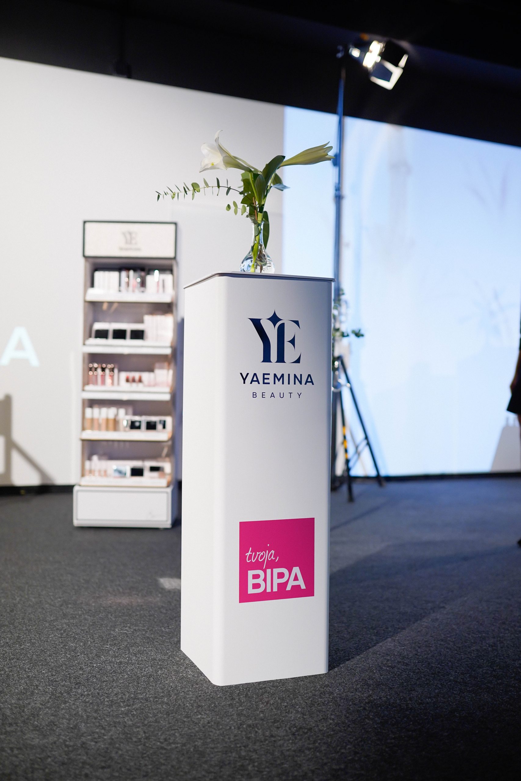 Yaemina Beauty 03