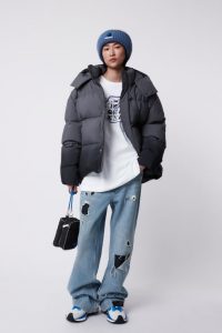 aw21-north-ader-error-woman.layout.layout-1024-0e8c1c8942ac51dc65bc7cfb268bfd42f763e3b3-FILL-0.667_0