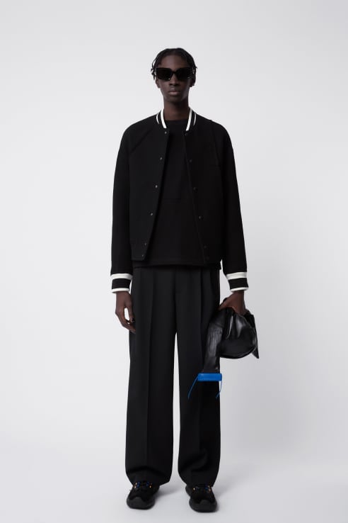 aw21-north-ader-error-woman.layout.layout-1024-725dbd91efdaf608b5166d0a922d4e9537d299c1-FILL-0.667_0