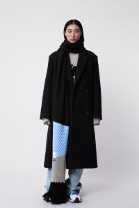 aw21-north-ader-error-woman.layout.layout-1024-d8c689adbb307604320baae7fb4ab394bd601c45-FILL-0.667_0