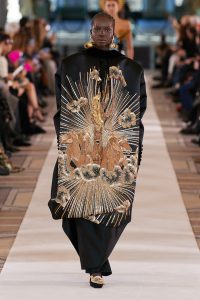 00010-Schiaparelli-Couture-Spring-22-credit-Gorunway