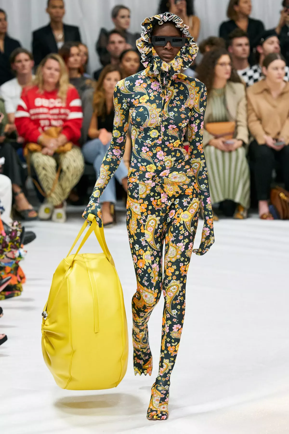 00023_Richard_Quinn_Spring_22_RTW_London_credit_gorunway_jpg_ec4a13d56d