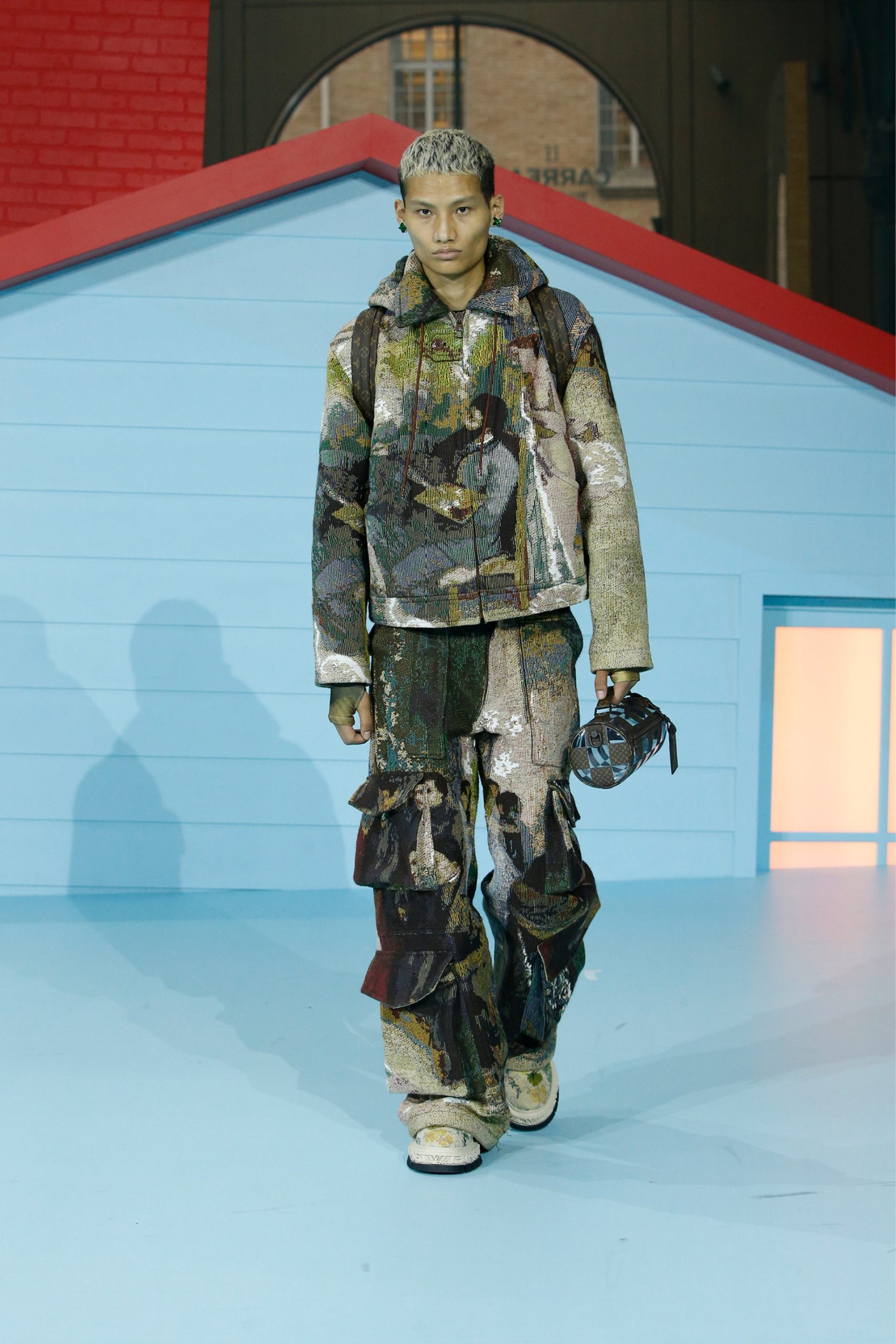 00024-LouisVuitton-Fall-22-MENS-Paris-credit-brand