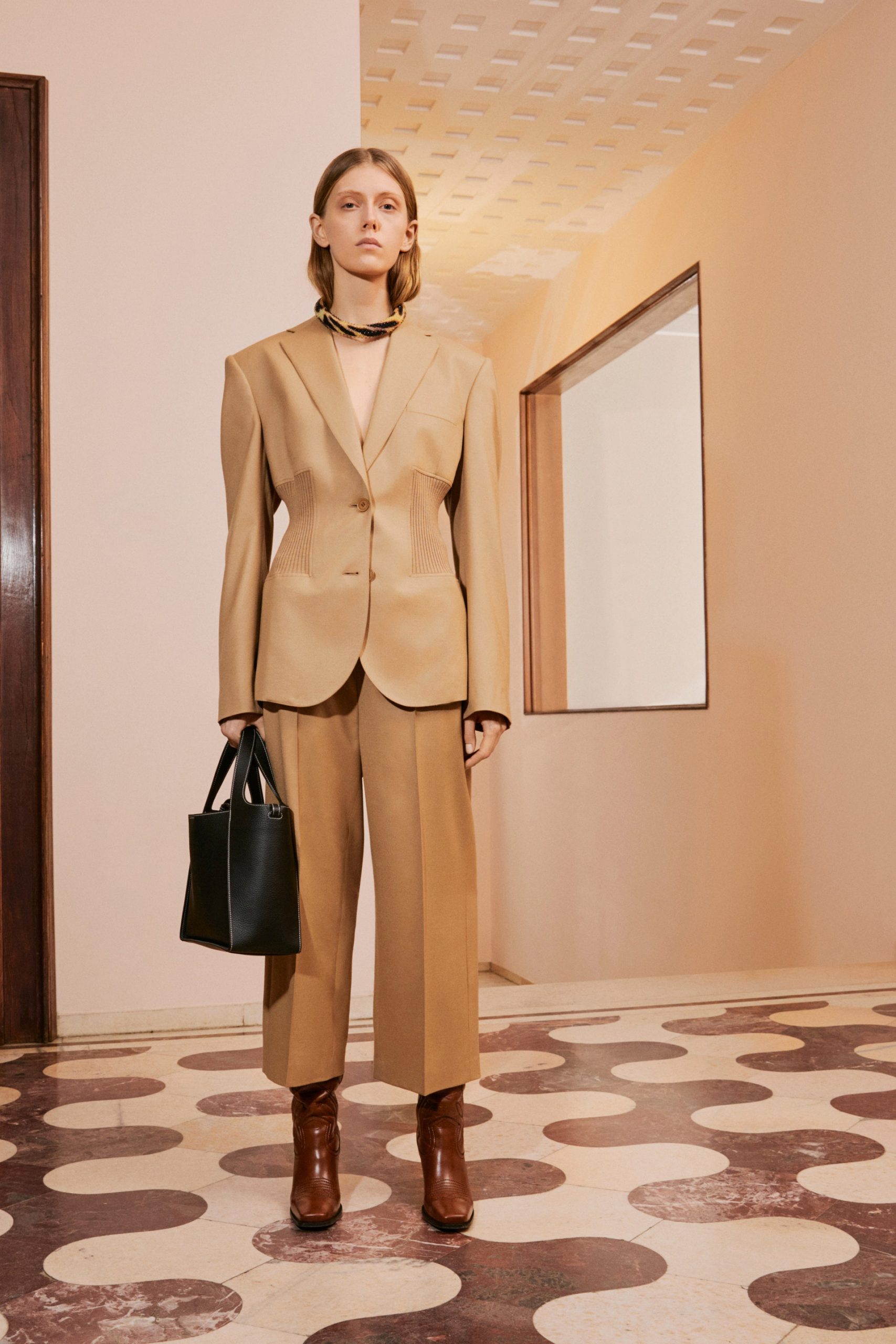 Pre-Fall 2022 kolekcije Modna odvažnost, šarene boje i povratak klasici mixer.hr 20