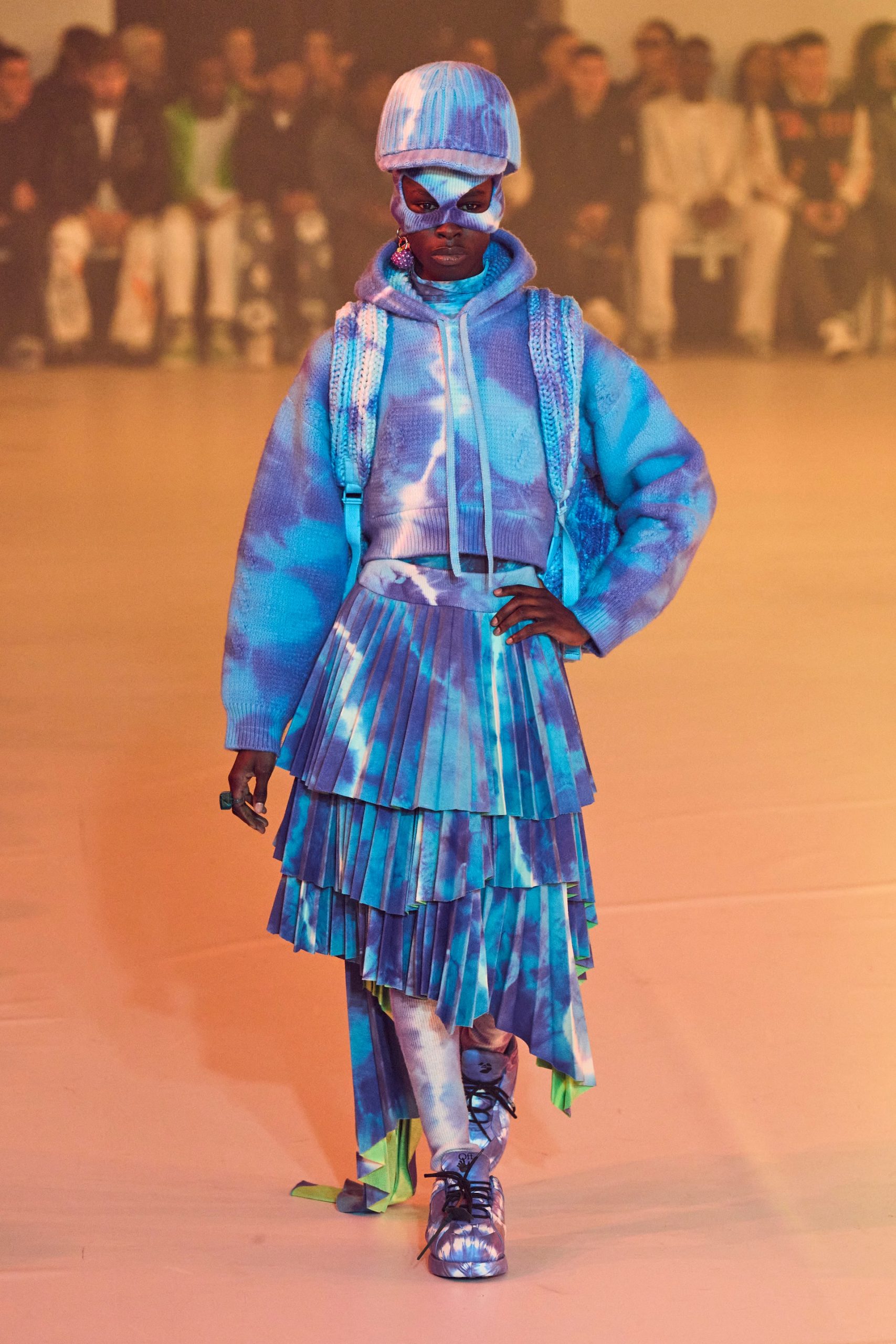 off white mixer.hr 56