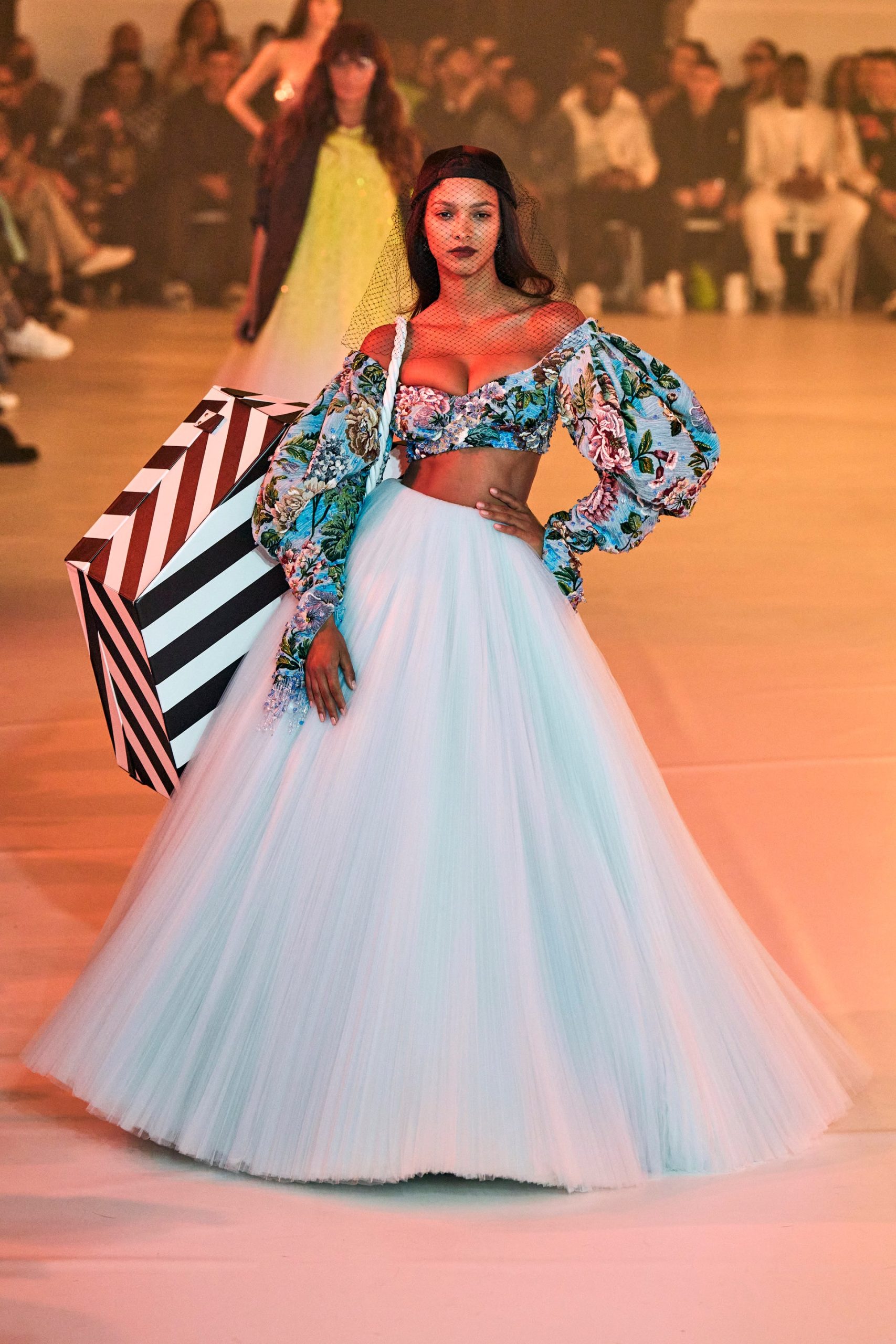 off white mixer.hr 80