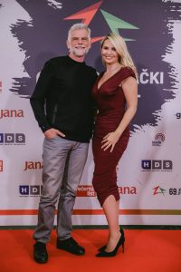 Facetune_29-04-2022-09-54-40