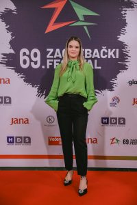 Facetune_29-04-2022-09-55-32