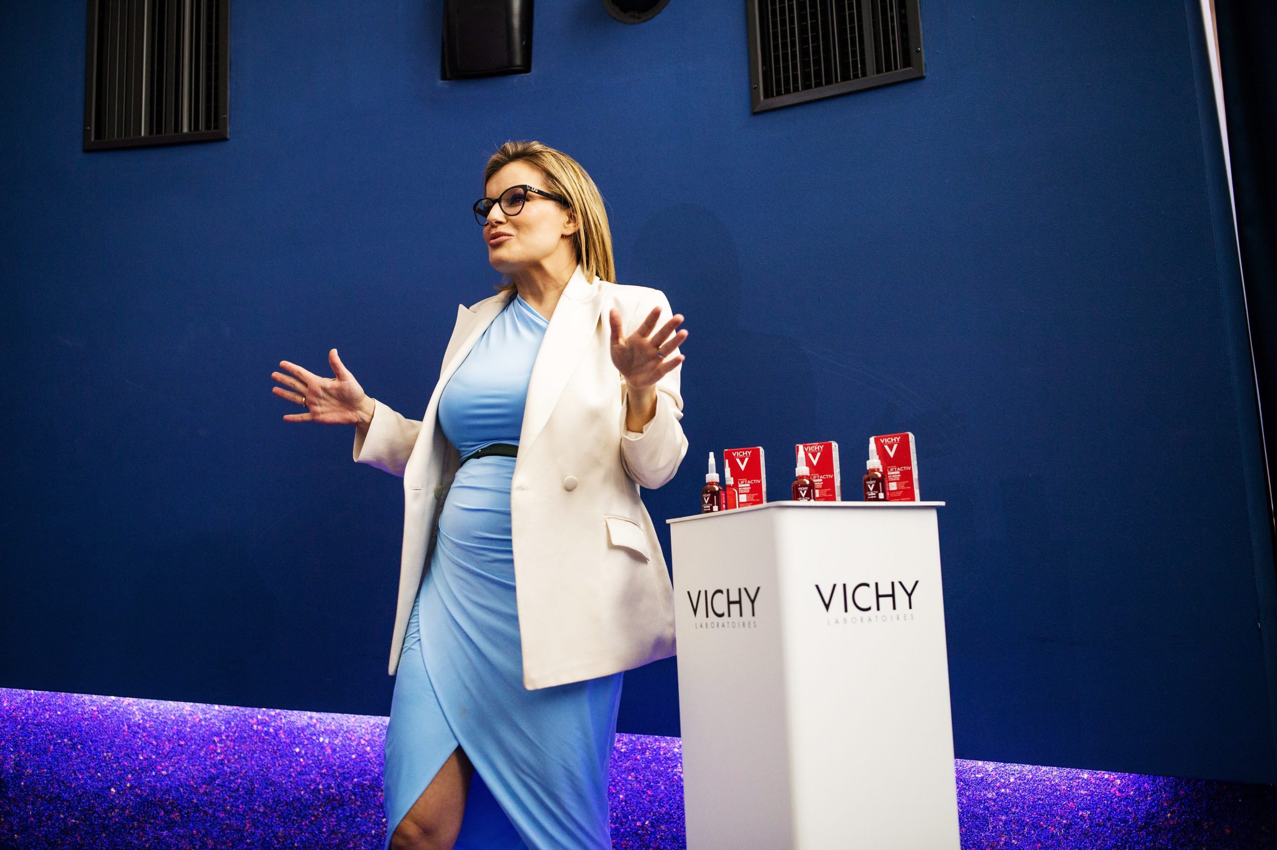 76008C7A-6469-410D-A1E1-B76A62097A03