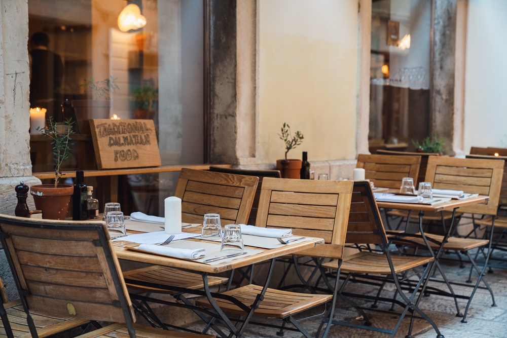 Uje, Pinku i Misto 8