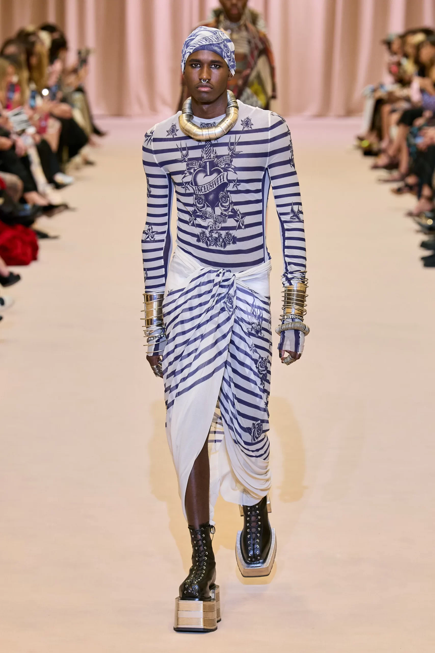 00006-jean-paul-gaultier-fall-2022-couture-credit-gorunway