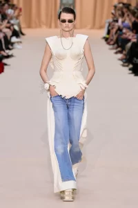 00023-jean-paul-gaultier-fall-2022-couture-credit-gorunway