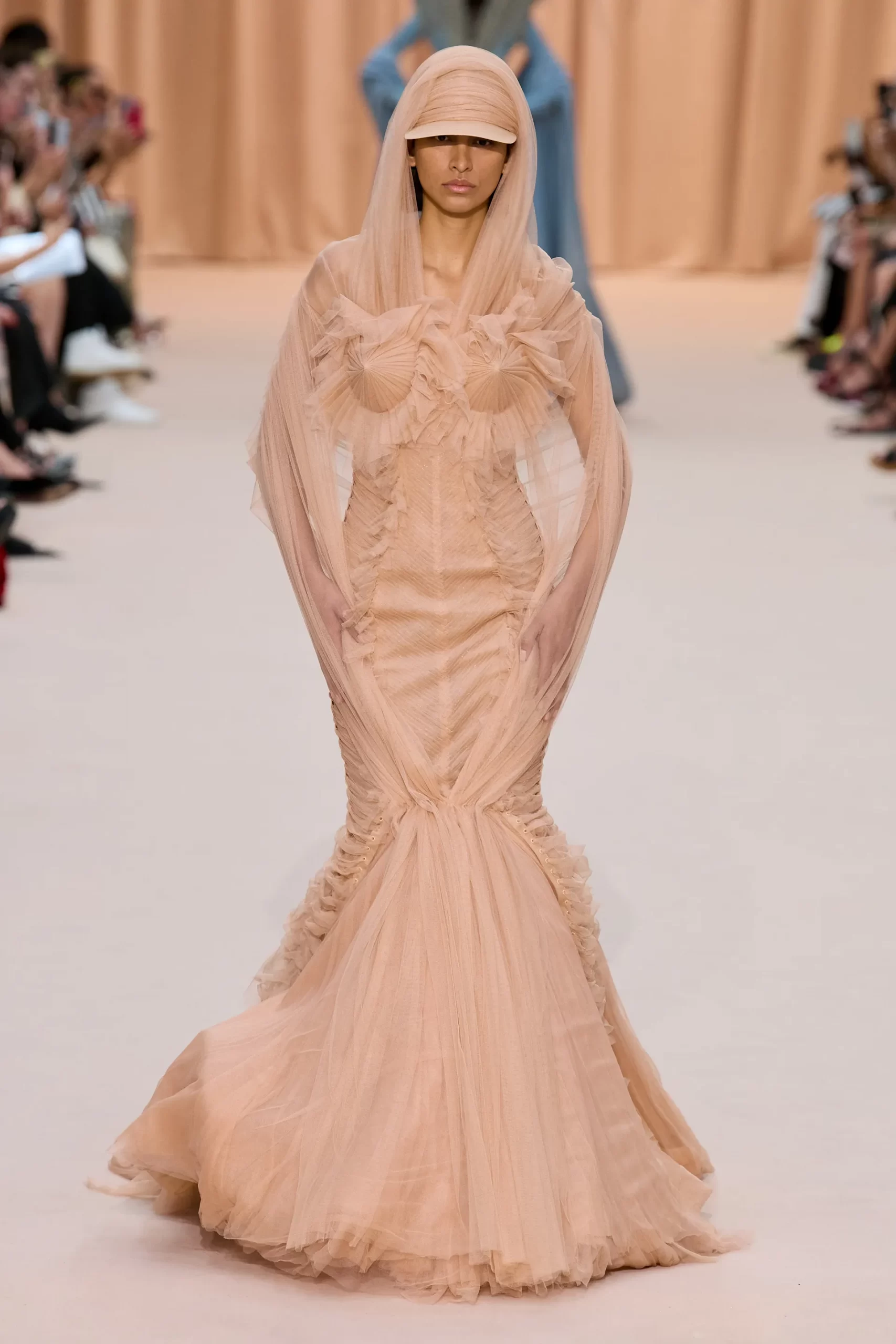 00025-jean-paul-gaultier-fall-2022-couture-credit-gorunway