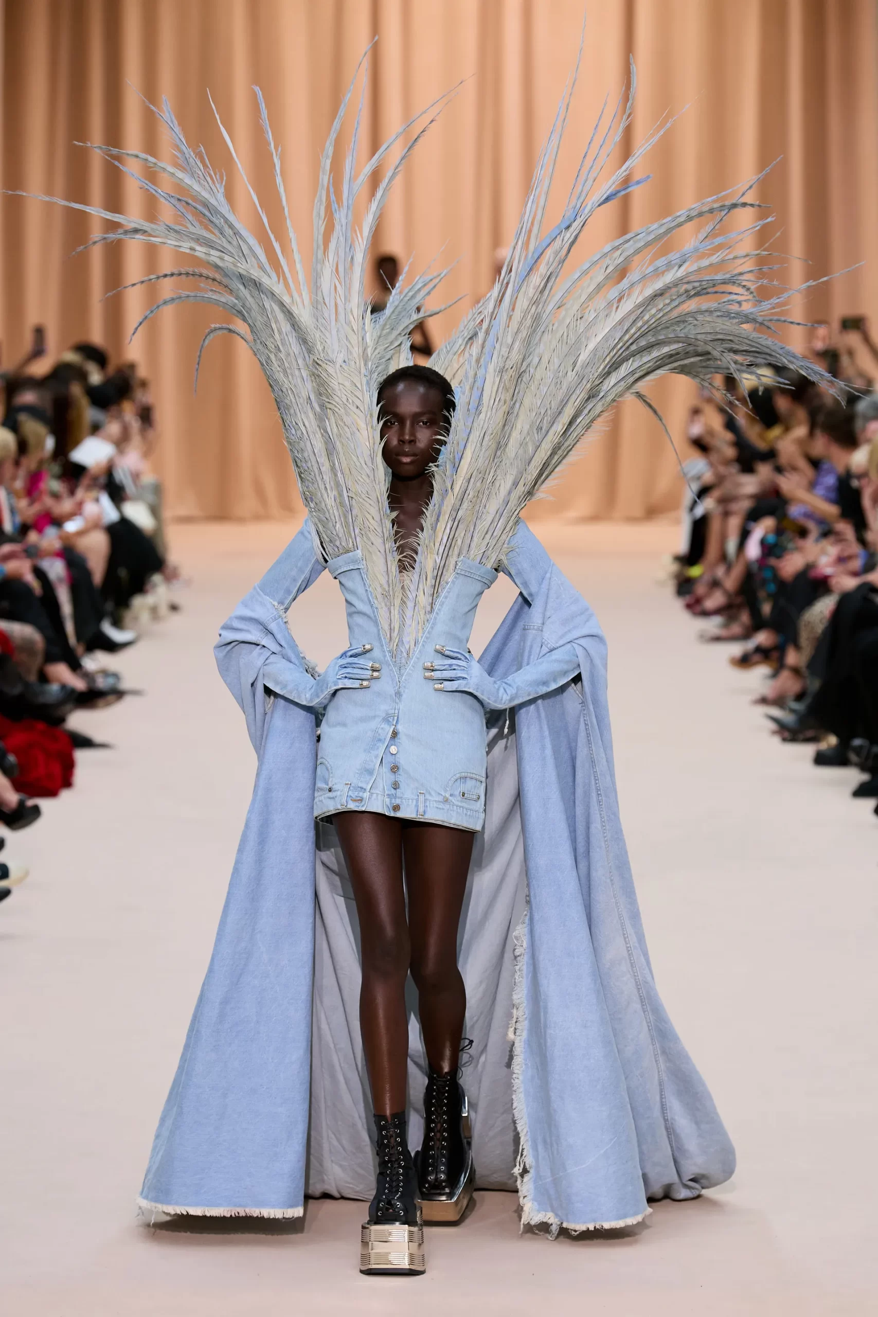 00026-jean-paul-gaultier-fall-2022-couture-credit-gorunway