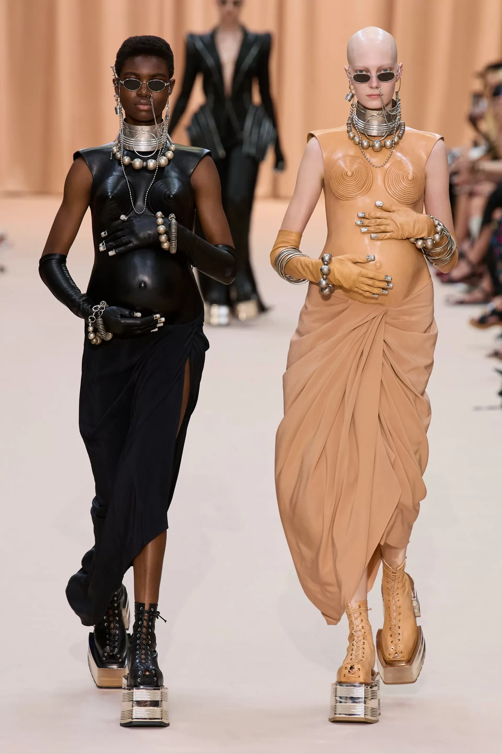 00027-jean-paul-gaultier-fall-2022-couture-credit-gorunway