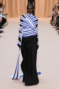 00032-jean-paul-gaultier-fall-2022-couture-credit-gorunway