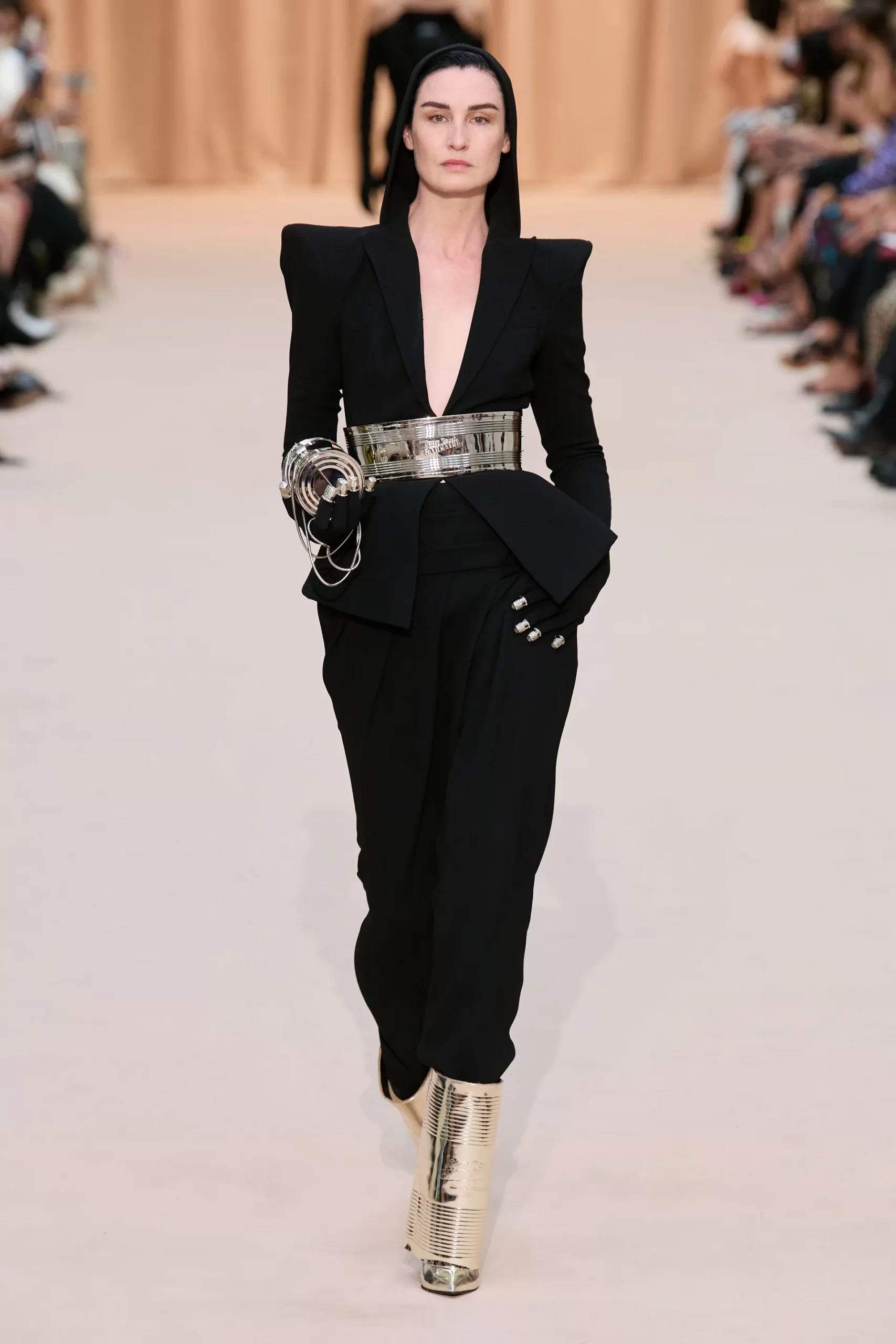 00034-jean-paul-gaultier-fall-2022-couture-credit-gorunway