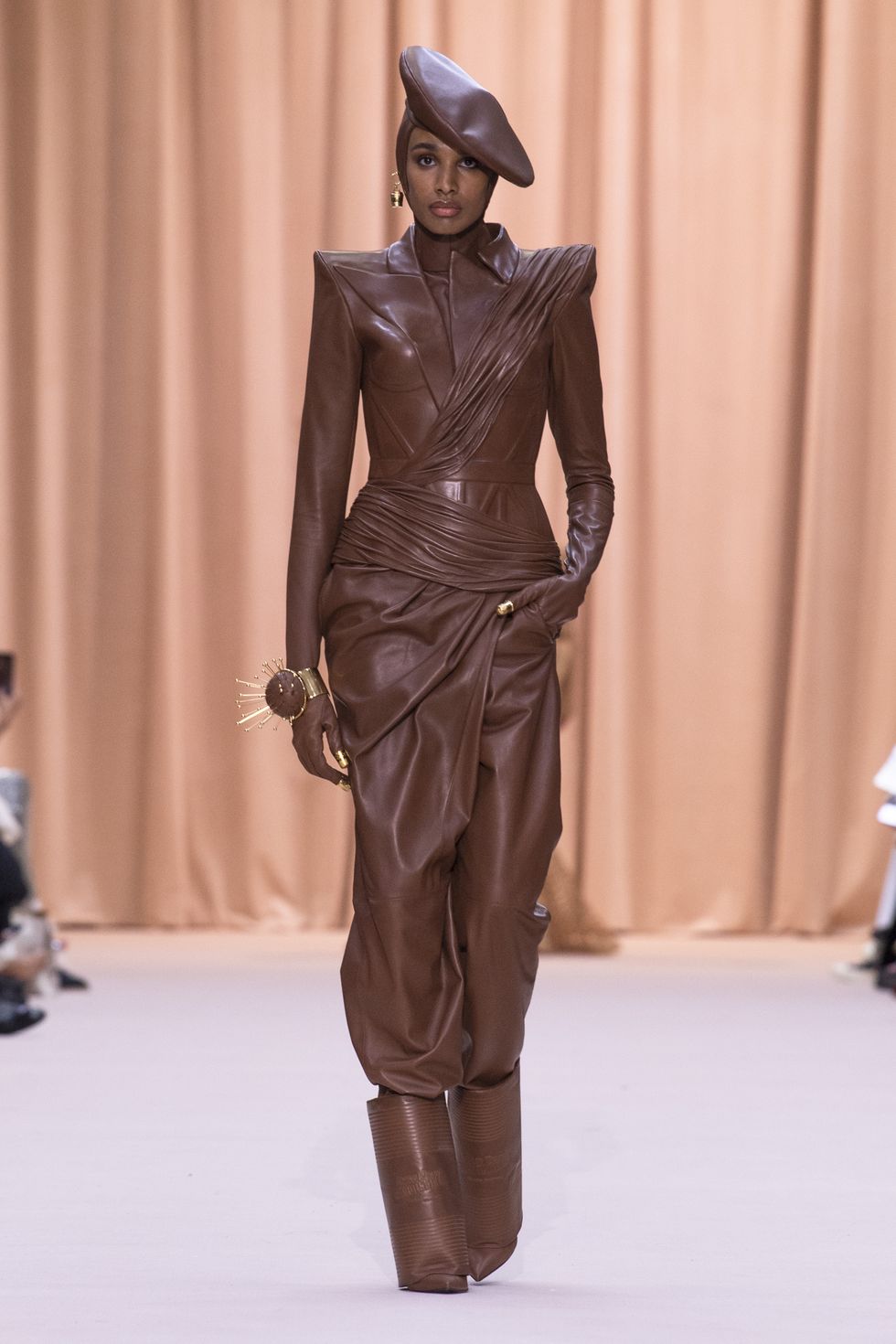 jean-paul-gaultier-by-o-rousteing-hcfw22-23-look48-jpg-1657215406