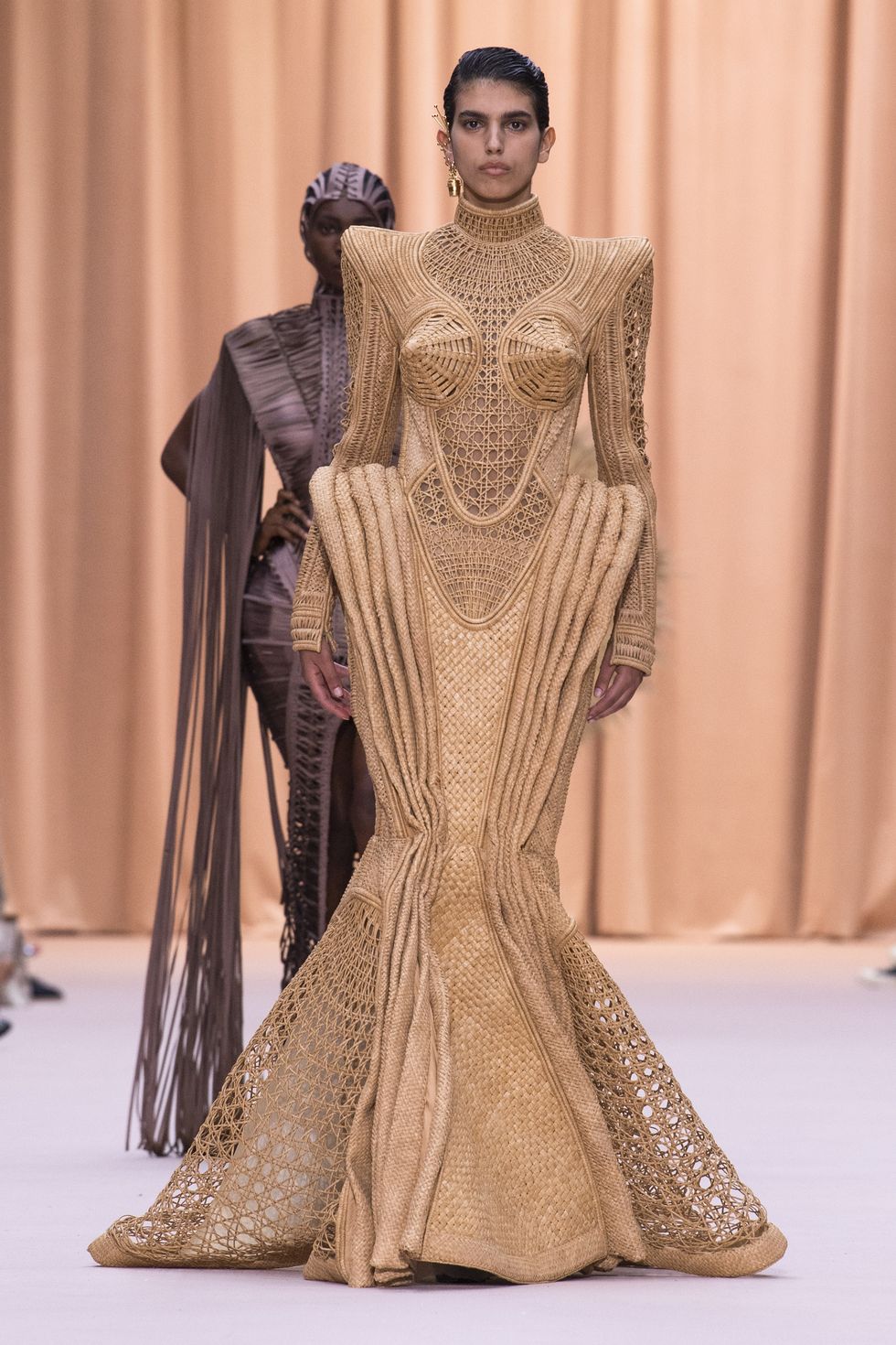 jean-paul-gaultier-by-o-rousteing-hcfw22-23-look49-jpg-1657215405