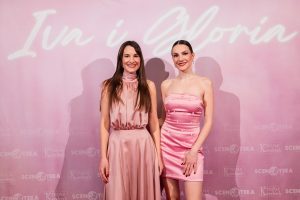 Kerekesh teatar_Gloria Dubelj i Iva Šimić Šakoronja