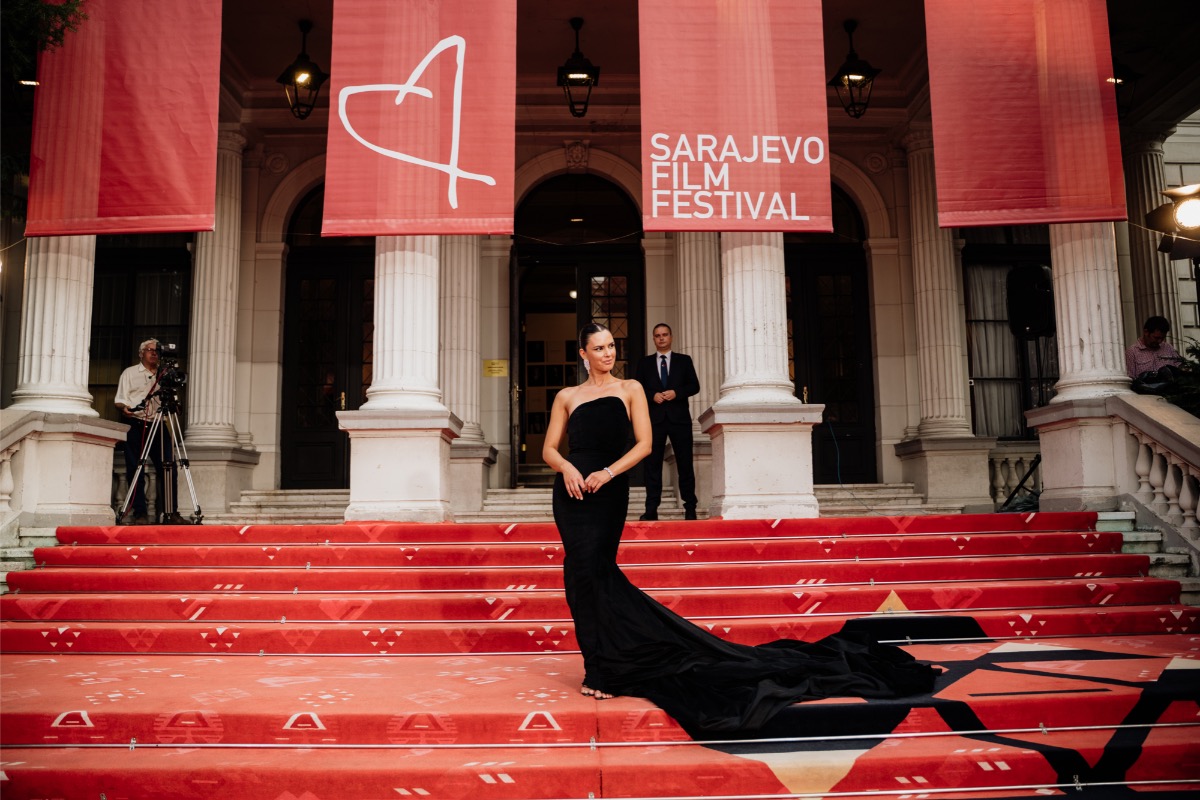 Olja Levic[3]
